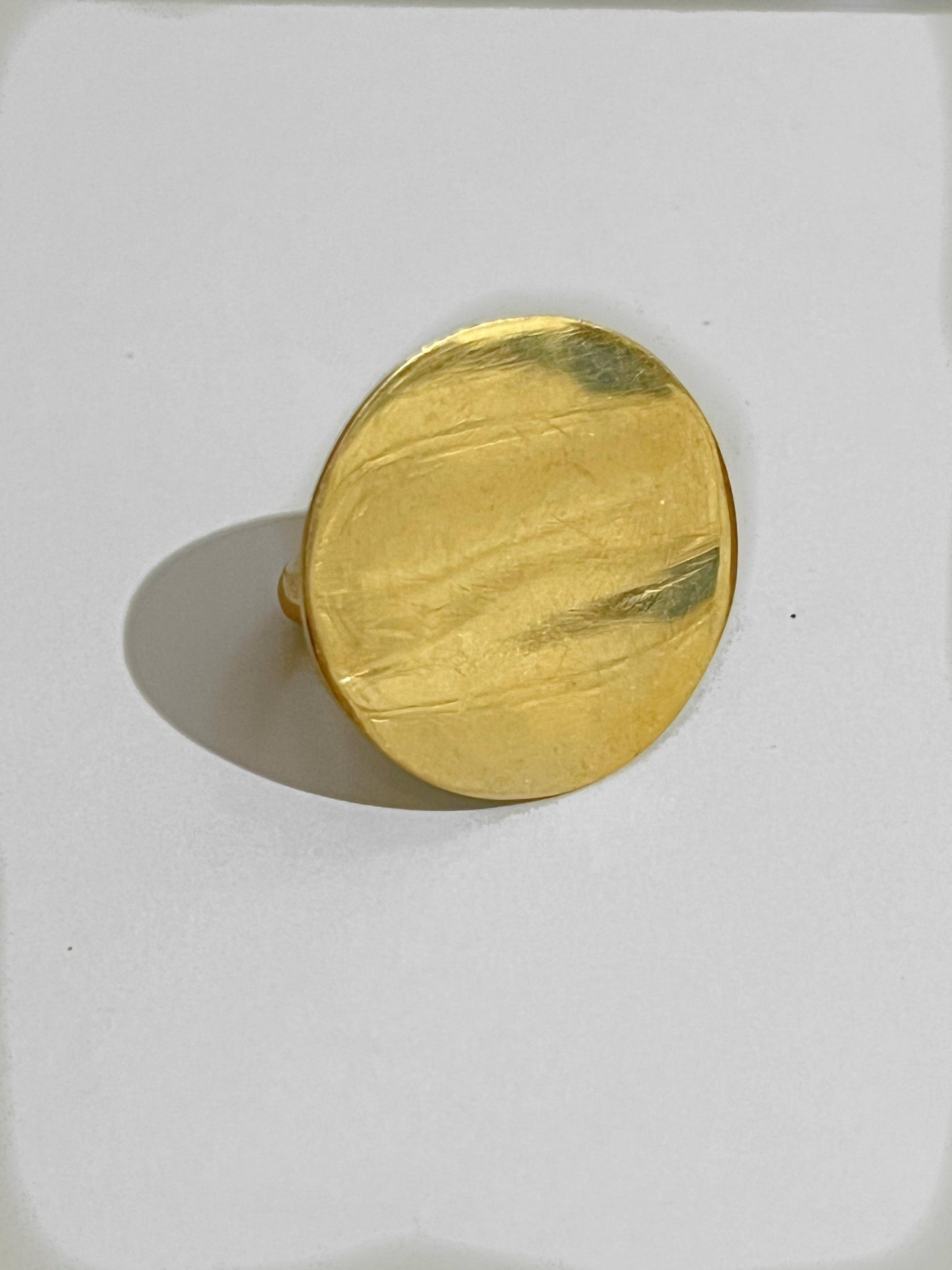 Flat top ring